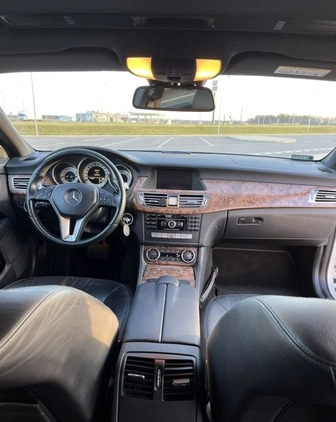 Mercedes-Benz CLS cena 78990 przebieg: 168000, rok produkcji 2010 z Szczecin małe 37